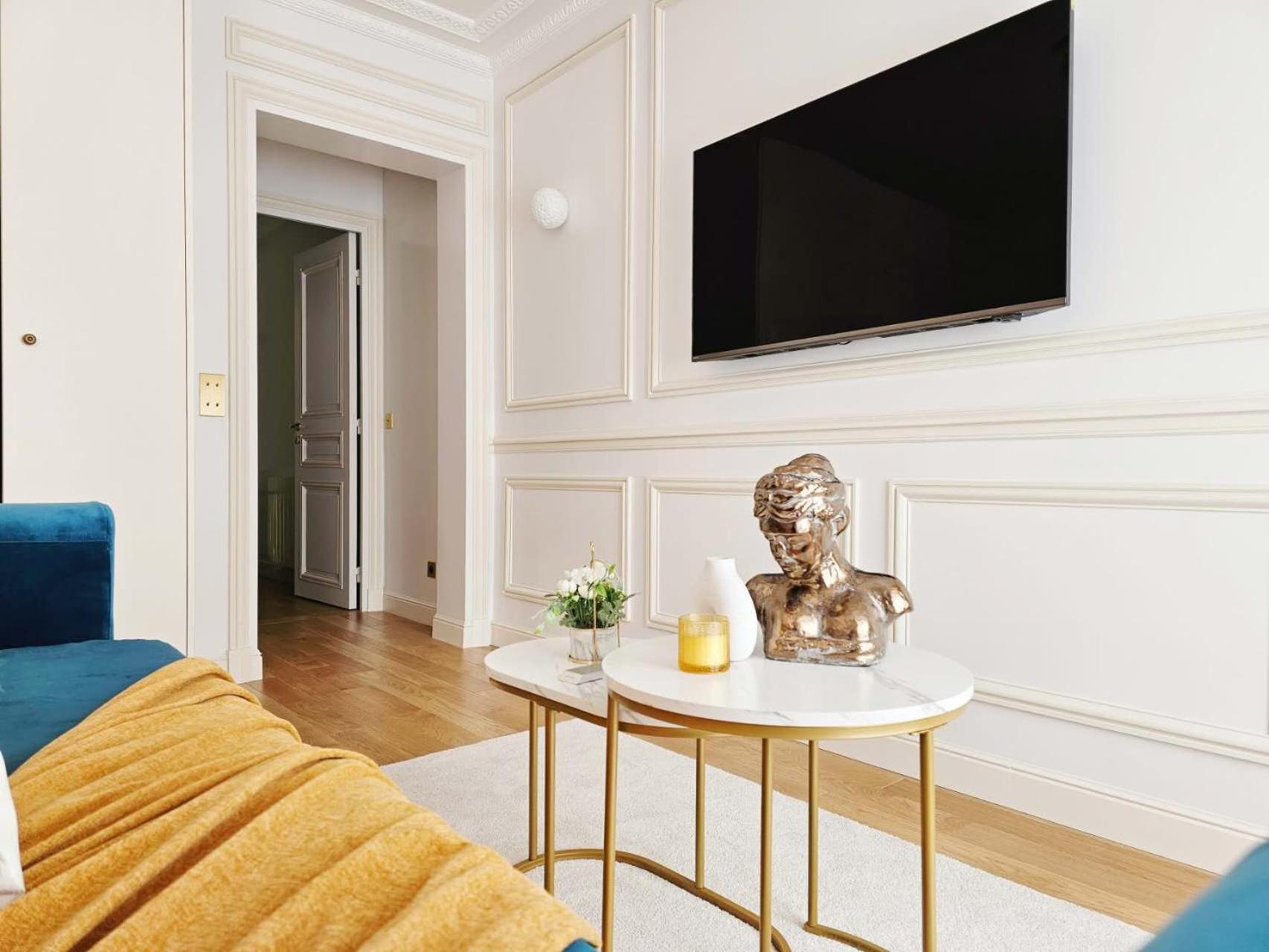 Apartment Porte Saint Cloud Proche Tour Eiffel Paris
